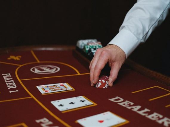 Top Poker Reads: Expert-Recommended Books for True Mastery
